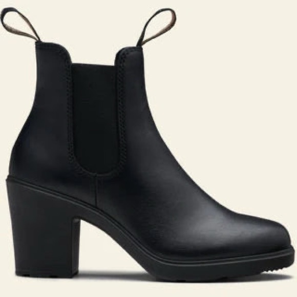 Blundstone Black Heeled Chelsea Boots - Picture 1 of 4